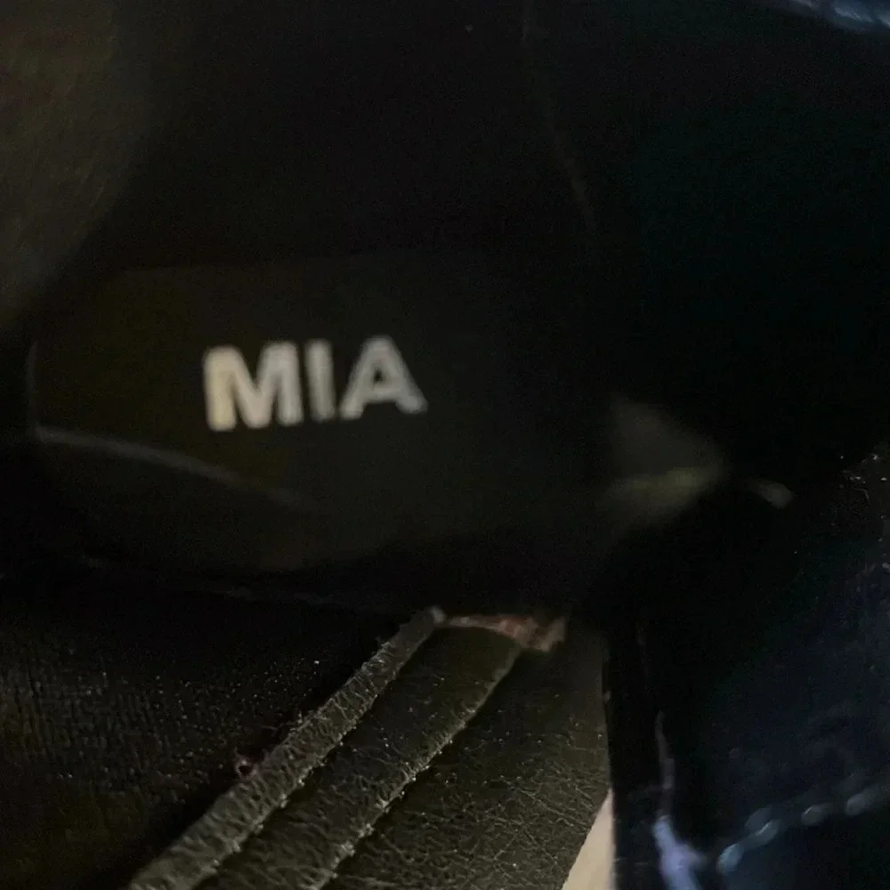 MIA inch heel